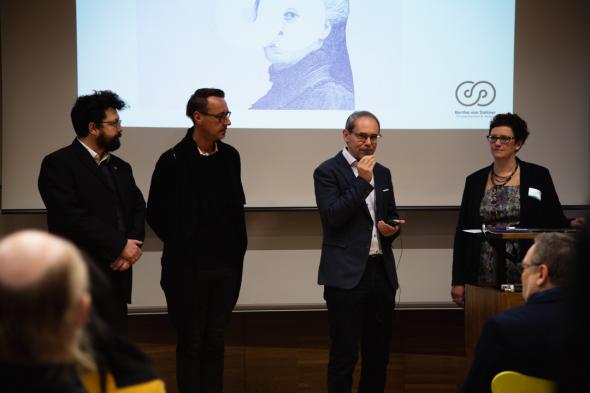 Harald Ludwig Stadtrat St. Pölten, Markus Daimel, ÖAGG, Gernot Kohl, Geschäftsführer Hochschulen Holding St. Pölten und Silvia Weigl, Geschäftsführerin und Kanzlerin Bertha von Suttner Privatuniversität Harald Ludwig Stadtrat St. Pölten, Markus Daimel, ÖAGG, Gernot Kohl, Geschäftsführer Hochschulen Holding St. Pölten und Silvia Weigl, Geschäftsführerin und Kanzlerin Bertha von Suttner Privatuniversität